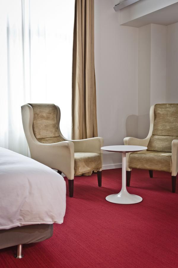 Hotel Trusten Willemstad  Ngoại thất bức ảnh